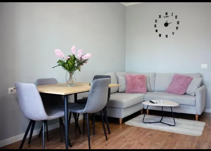 Teo 2 * טיראנה